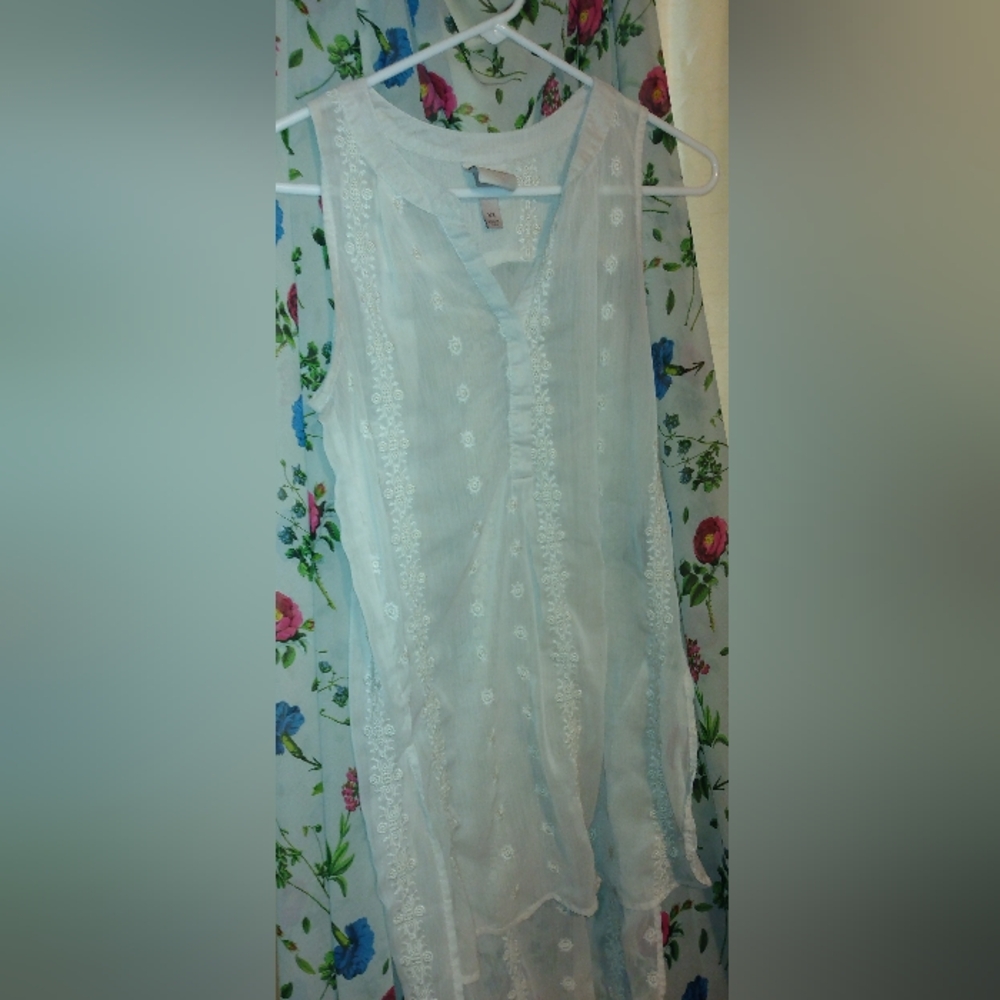 Knox Rose White Tunic with Sheer Floral Design